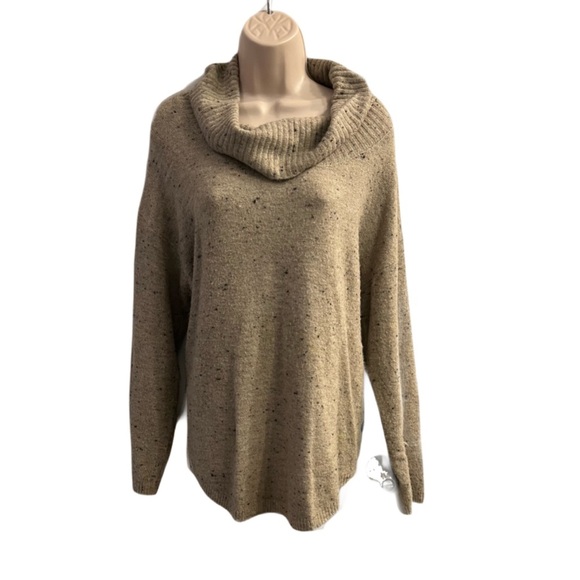 EUC! Cozy oatmeal Beige Cowl Neck Sweater with side buttons Size Large - Picture 9 of 14